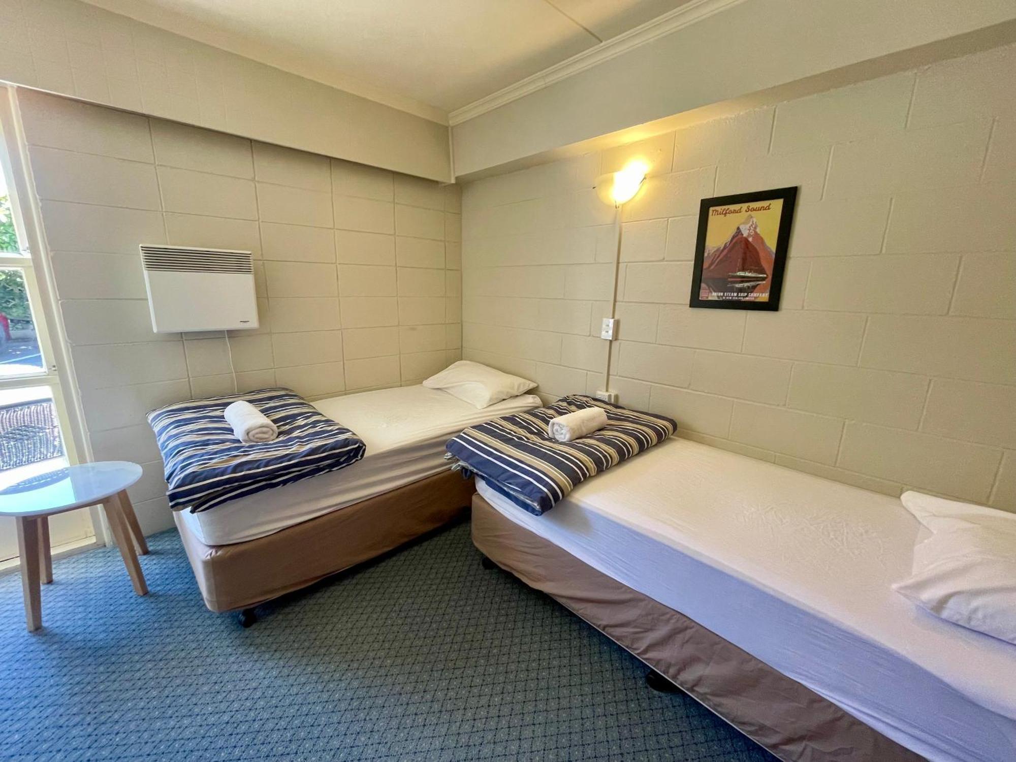Standard Twin Room with Shared Bathroom